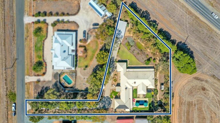3d virtual tours and drone photography by Cristie Lincoln